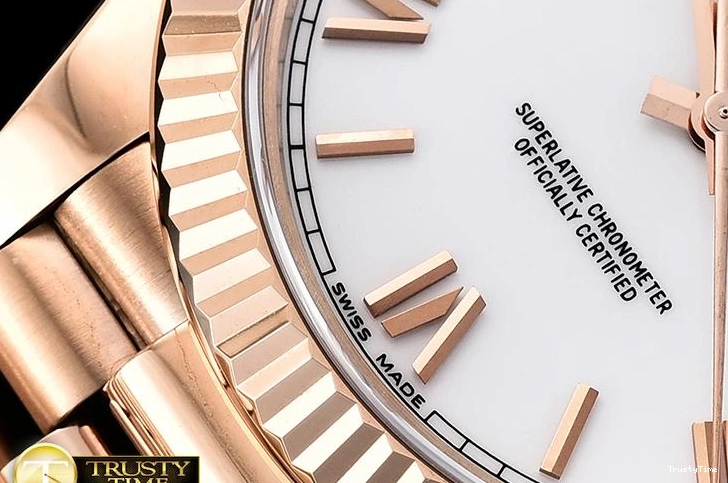 0512 RDD0218A – DayDate 40mm Casual 690